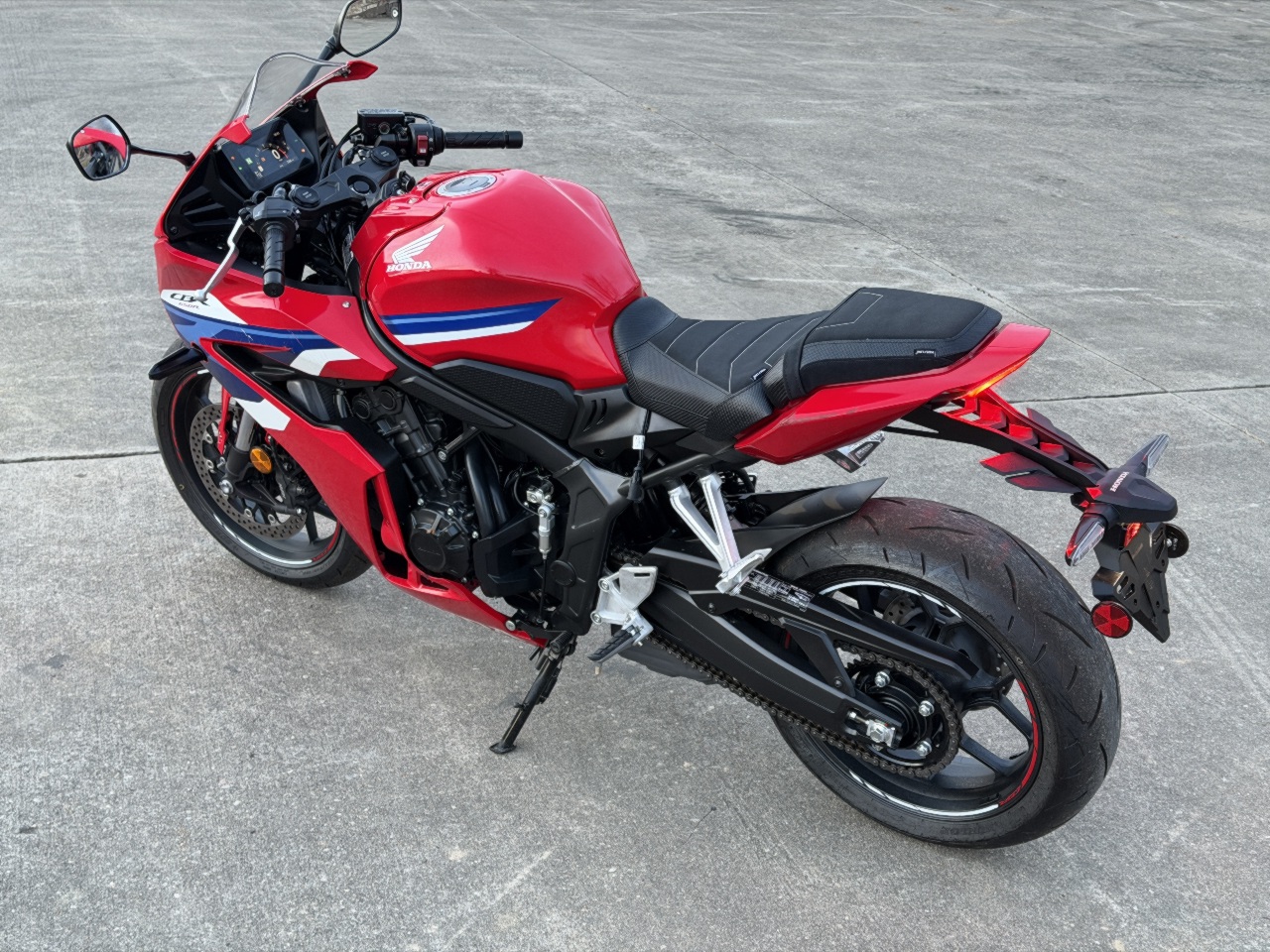 2025 Honda CBR650R E-CLUTCH